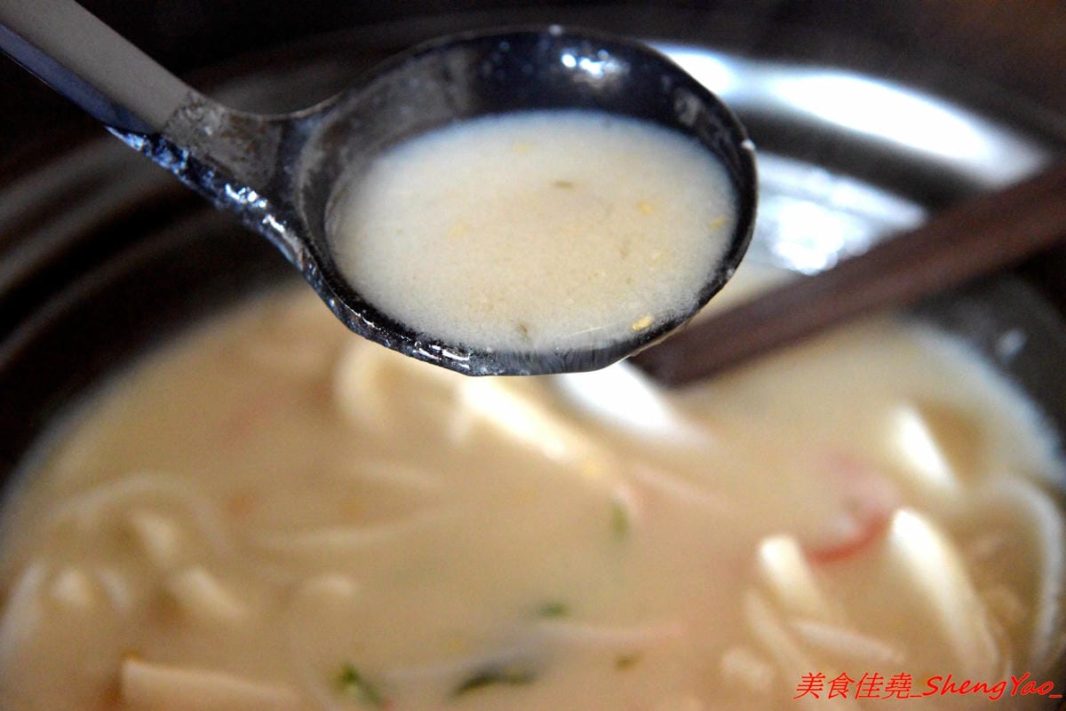 [台中沙鹿]滿福麵食館 – “鮮魚道”改頭換面後變成日式麵食館,價位一樣走平價路線,店內還有自助吧提供小菜甜點飲料和霜淇淋無限取用,C/P值不錯。(已歇業)