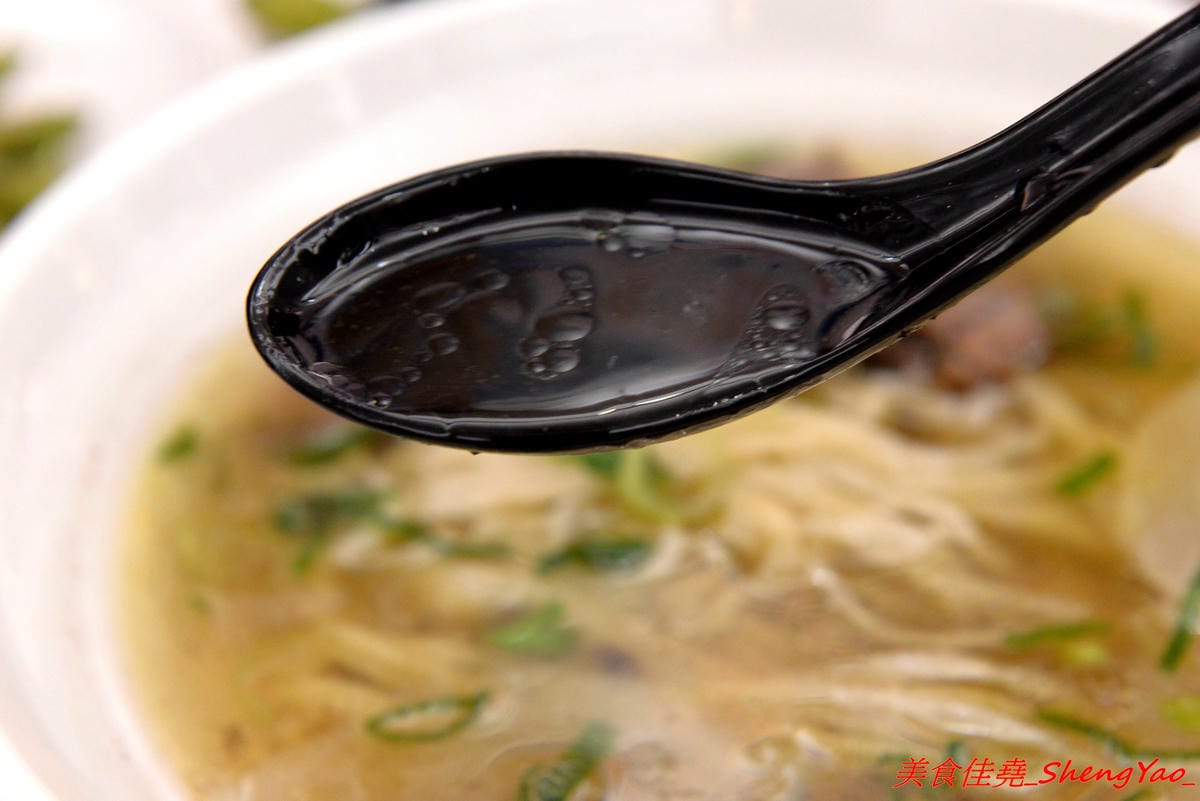 [台中沙鹿]晴記蘭州手工拉麵 – 沙鹿新開的道地大陸北方口味麵食館, 麵食麵點口味都頗有特色,海線少見,麵條為現場手工製作,餐點也是現點現做,需要耐心等候,店家阿嬤好親切。