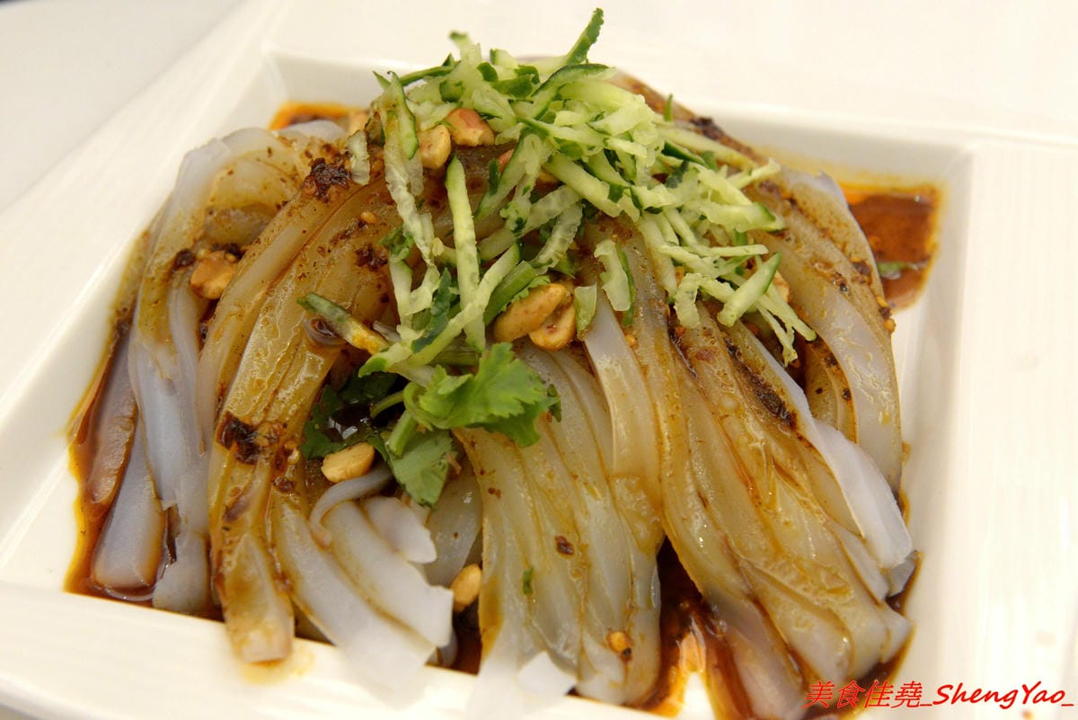 [台中沙鹿]晴記蘭州手工拉麵 – 沙鹿新開的道地大陸北方口味麵食館, 麵食麵點口味都頗有特色,海線少見,麵條為現場手工製作,餐點也是現點現做,需要耐心等候,店家阿嬤好親切。