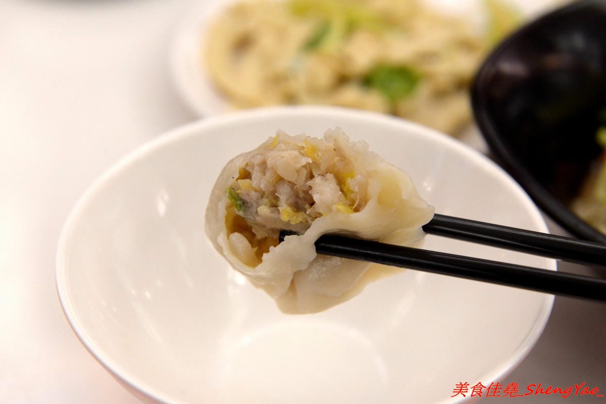 [台中沙鹿]晴記蘭州手工拉麵 – 沙鹿新開的道地大陸北方口味麵食館, 麵食麵點口味都頗有特色,海線少見,麵條為現場手工製作,餐點也是現點現做,需要耐心等候,店家阿嬤好親切。
