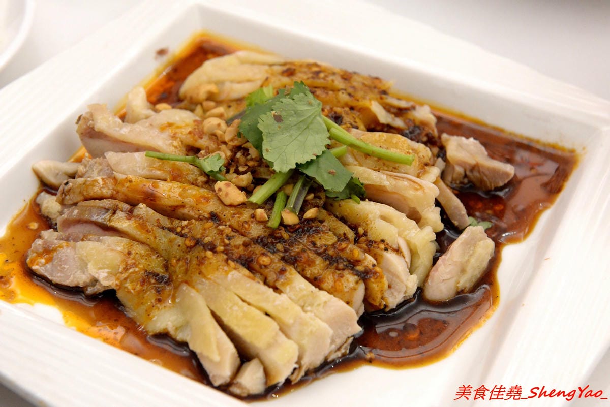 [台中沙鹿]晴記蘭州手工拉麵 – 沙鹿新開的道地大陸北方口味麵食館, 麵食麵點口味都頗有特色,海線少見,麵條為現場手工製作,餐點也是現點現做,需要耐心等候,店家阿嬤好親切。