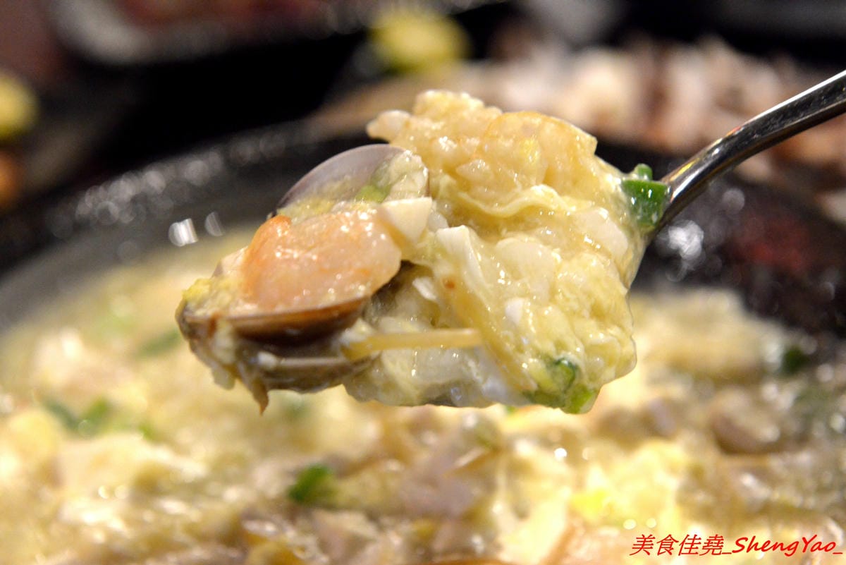 [台中沙鹿]潮燒 しおやき 二訪 – 靜宜商圈內好吃又有氣氛的日式居酒屋,鹽燒海鮮食材新鮮超級下酒,店家也有針對學生族群推出平價大份量飯類炒麵,潮燒海鮮飯巨無霸份量大到有點嚇人。(已歇