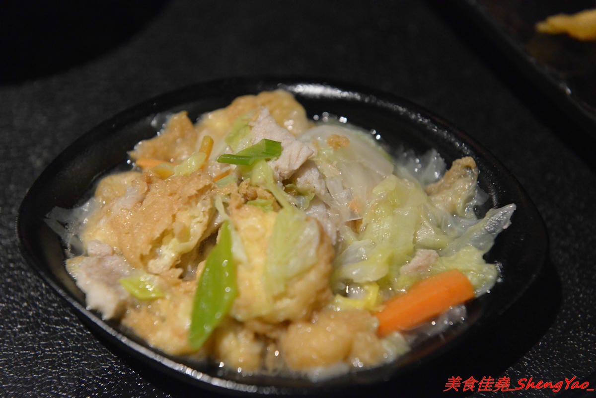 [台中沙鹿]潮燒 しおやき 二訪 – 靜宜商圈內好吃又有氣氛的日式居酒屋,鹽燒海鮮食材新鮮超級下酒,店家也有針對學生族群推出平價大份量飯類炒麵,潮燒海鮮飯巨無霸份量大到有點嚇人。(已歇