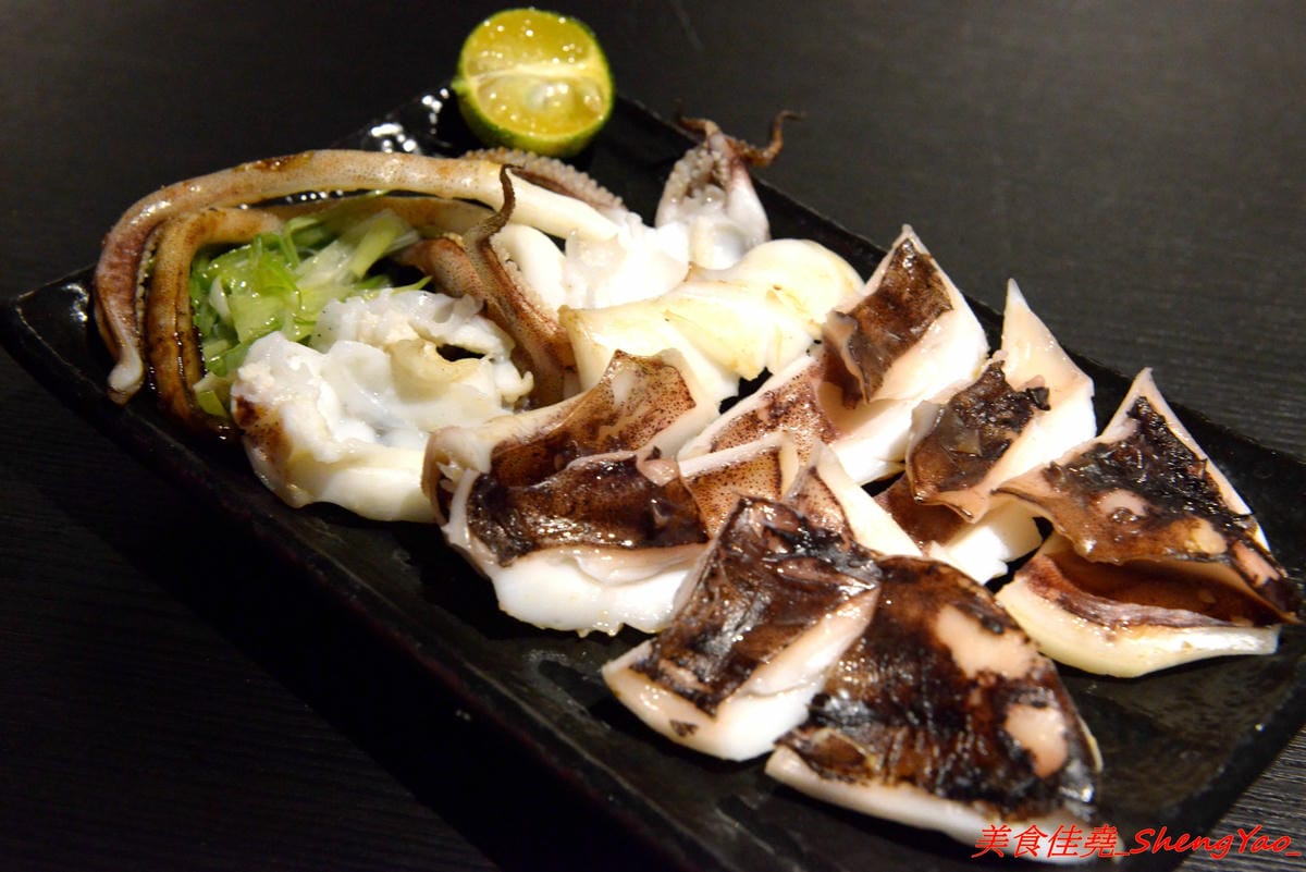 [台中沙鹿]潮燒 しおやき 二訪 – 靜宜商圈內好吃又有氣氛的日式居酒屋,鹽燒海鮮食材新鮮超級下酒,店家也有針對學生族群推出平價大份量飯類炒麵,潮燒海鮮飯巨無霸份量大到有點嚇人。(已歇