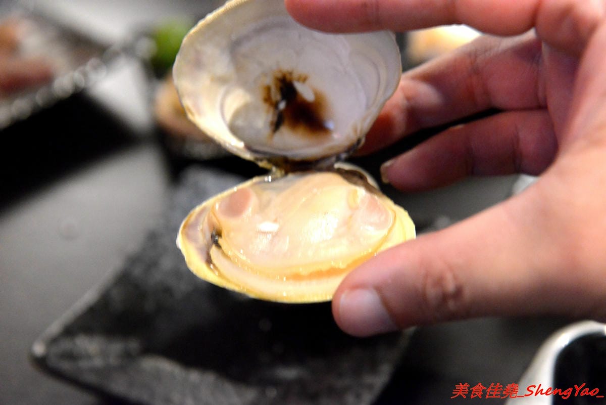 [台中沙鹿]潮燒 しおやき 二訪 – 靜宜商圈內好吃又有氣氛的日式居酒屋,鹽燒海鮮食材新鮮超級下酒,店家也有針對學生族群推出平價大份量飯類炒麵,潮燒海鮮飯巨無霸份量大到有點嚇人。(已歇