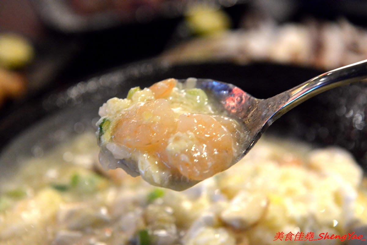 [台中沙鹿]潮燒 しおやき 二訪 – 靜宜商圈內好吃又有氣氛的日式居酒屋,鹽燒海鮮食材新鮮超級下酒,店家也有針對學生族群推出平價大份量飯類炒麵,潮燒海鮮飯巨無霸份量大到有點嚇人。(已歇