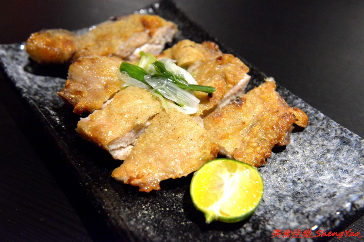 [台中沙鹿]潮燒 しおやき 二訪 – 靜宜商圈內好吃又有氣氛的日式居酒屋,鹽燒海鮮食材新鮮超級下酒,店家也有針對學生族群推出平價大份量飯類炒麵,潮燒海鮮飯巨無霸份量大到有點嚇人。(已歇