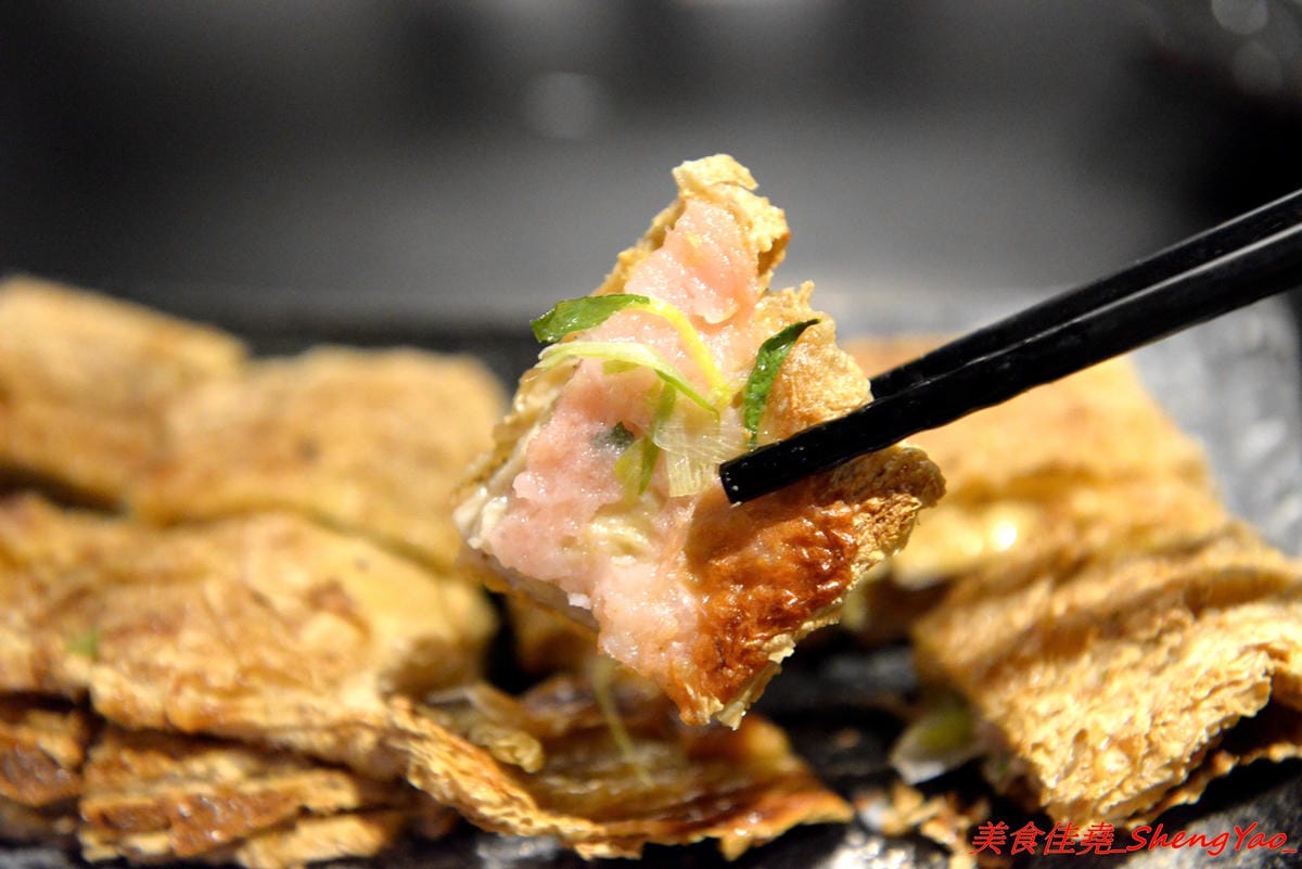 [台中沙鹿]潮燒 しおやき 二訪 – 靜宜商圈內好吃又有氣氛的日式居酒屋,鹽燒海鮮食材新鮮超級下酒,店家也有針對學生族群推出平價大份量飯類炒麵,潮燒海鮮飯巨無霸份量大到有點嚇人。(已歇