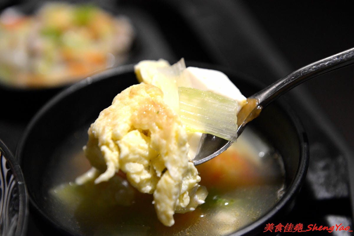 [台中沙鹿]潮燒 しおやき 二訪 – 靜宜商圈內好吃又有氣氛的日式居酒屋,鹽燒海鮮食材新鮮超級下酒,店家也有針對學生族群推出平價大份量飯類炒麵,潮燒海鮮飯巨無霸份量大到有點嚇人。(已歇