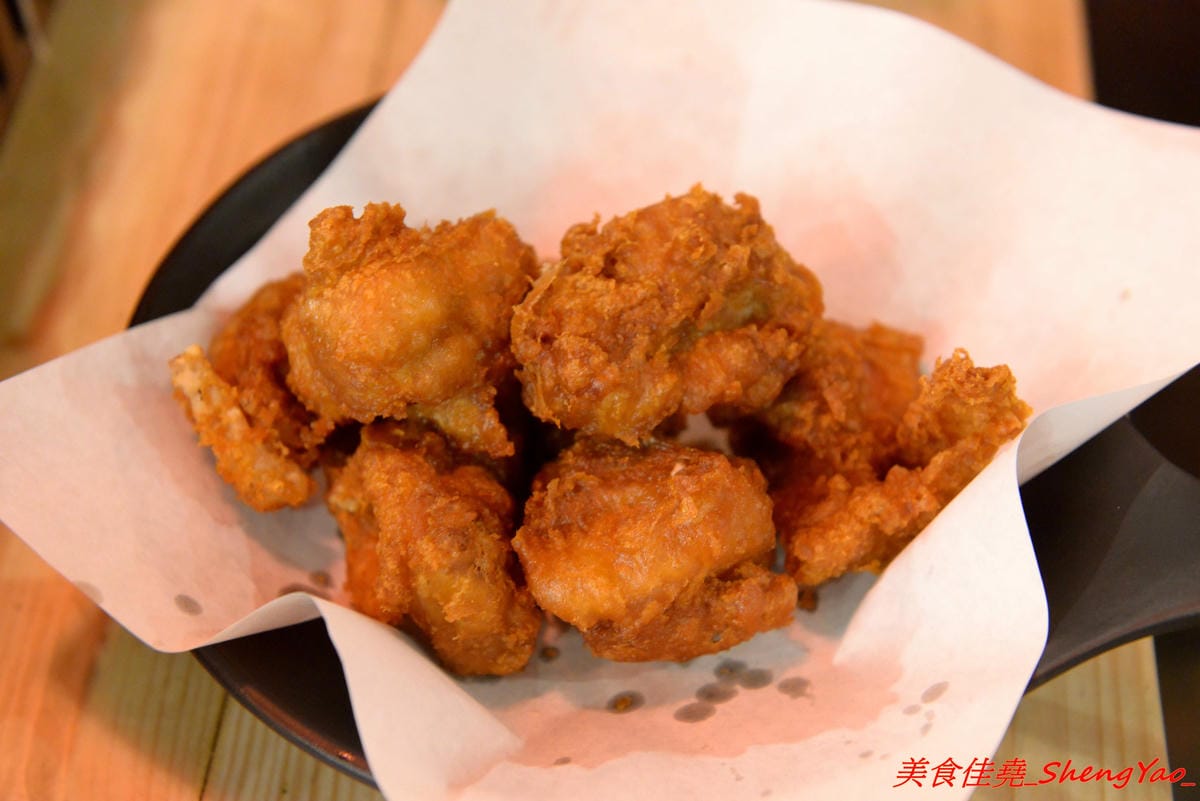 [台中沙鹿]大丸水產 – 台中少見、海線唯一一家”濱燒料理”居酒屋,新鮮現撈海鮮食材直接燒烤,店內氣氛相當熱鬧,沙鹿宵夜聚餐新地標,店家生意超好,建議事先訂位。