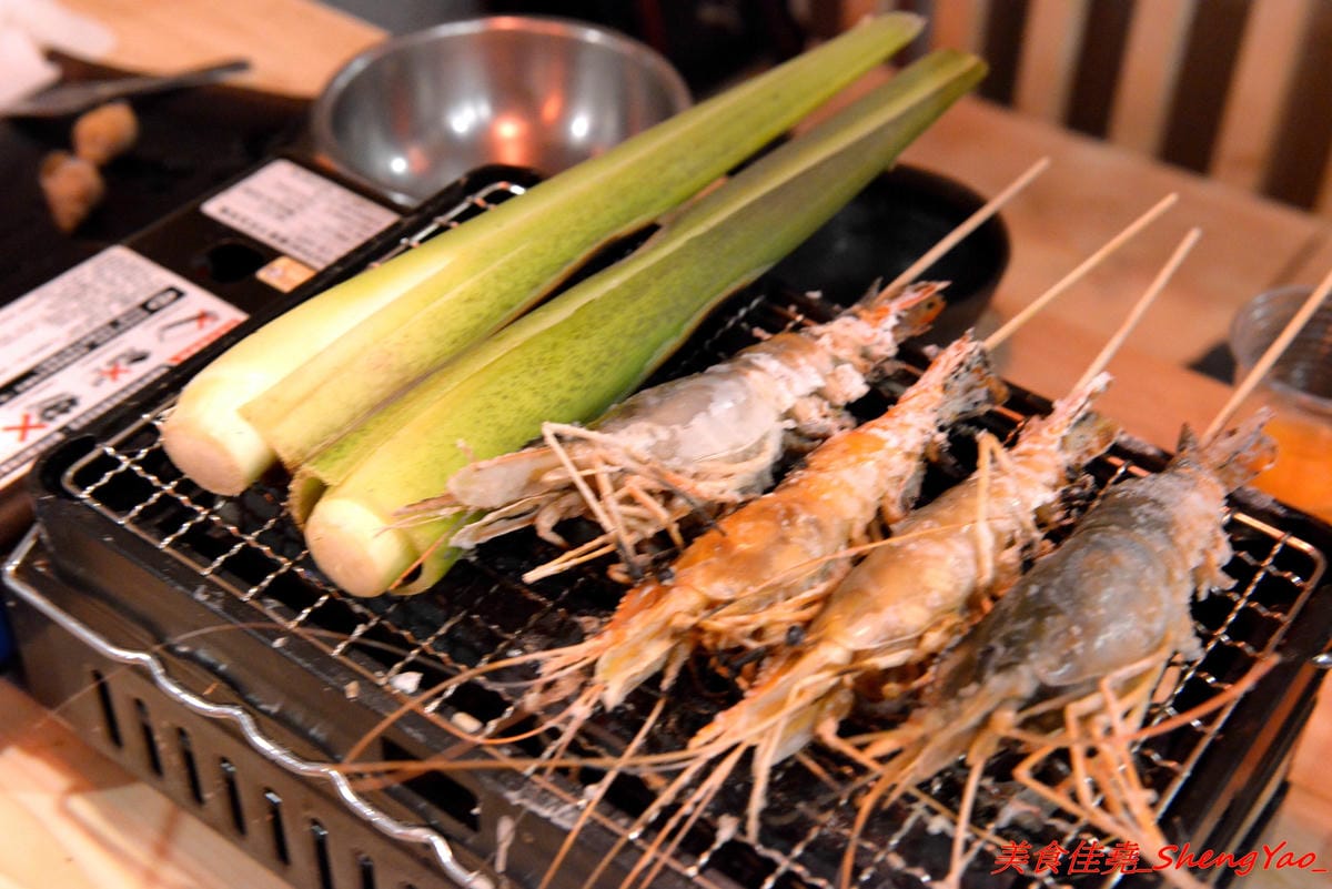 [台中沙鹿]大丸水產 – 台中少見、海線唯一一家”濱燒料理”居酒屋,新鮮現撈海鮮食材直接燒烤,店內氣氛相當熱鬧,沙鹿宵夜聚餐新地標,店家生意超好,建議事先訂位。