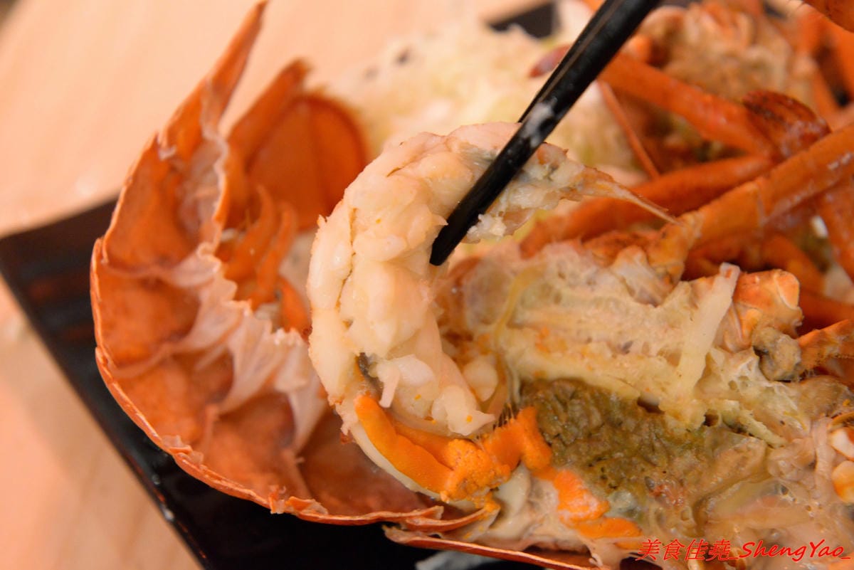[台中沙鹿]大丸水產 – 台中少見、海線唯一一家”濱燒料理”居酒屋,新鮮現撈海鮮食材直接燒烤,店內氣氛相當熱鬧,沙鹿宵夜聚餐新地標,店家生意超好,建議事先訂位。