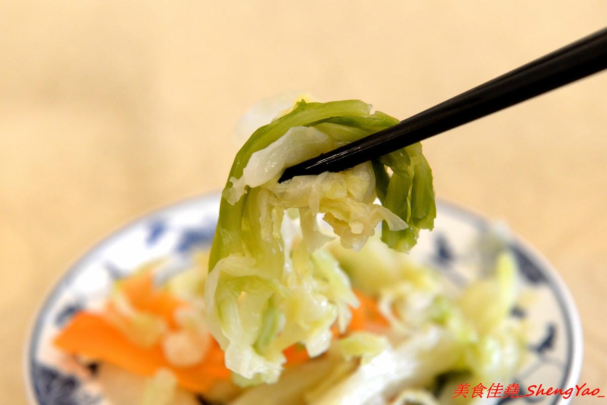 [台中沙鹿]小成都眷村私房菜 – 沙鹿新開的眷村菜餐館,四川人老闆的好手藝,菜色種類多達百種,東西好吃,口味具特色,份量足夠、價位不貴,鹿鳴公園對面。