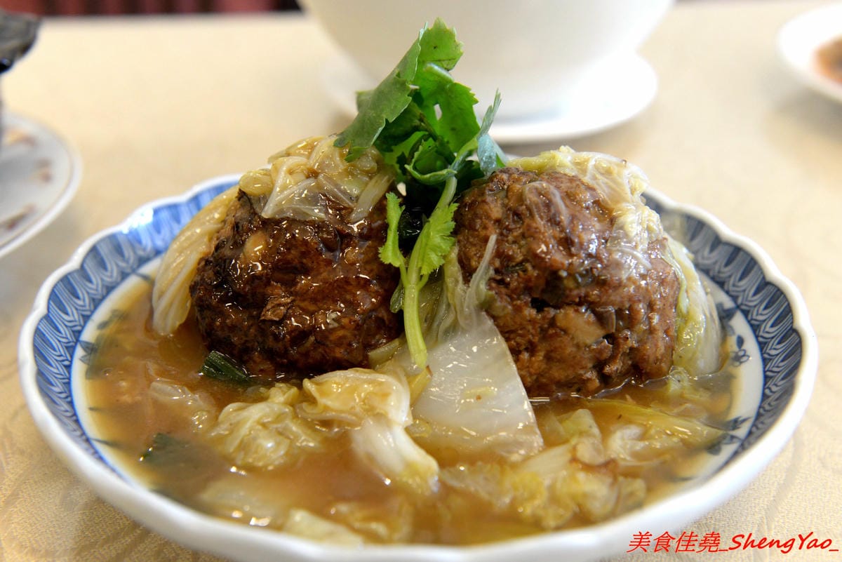 [台中沙鹿]小成都眷村私房菜 – 沙鹿新開的眷村菜餐館,四川人老闆的好手藝,菜色種類多達百種,東西好吃,口味具特色,份量足夠、價位不貴,鹿鳴公園對面。