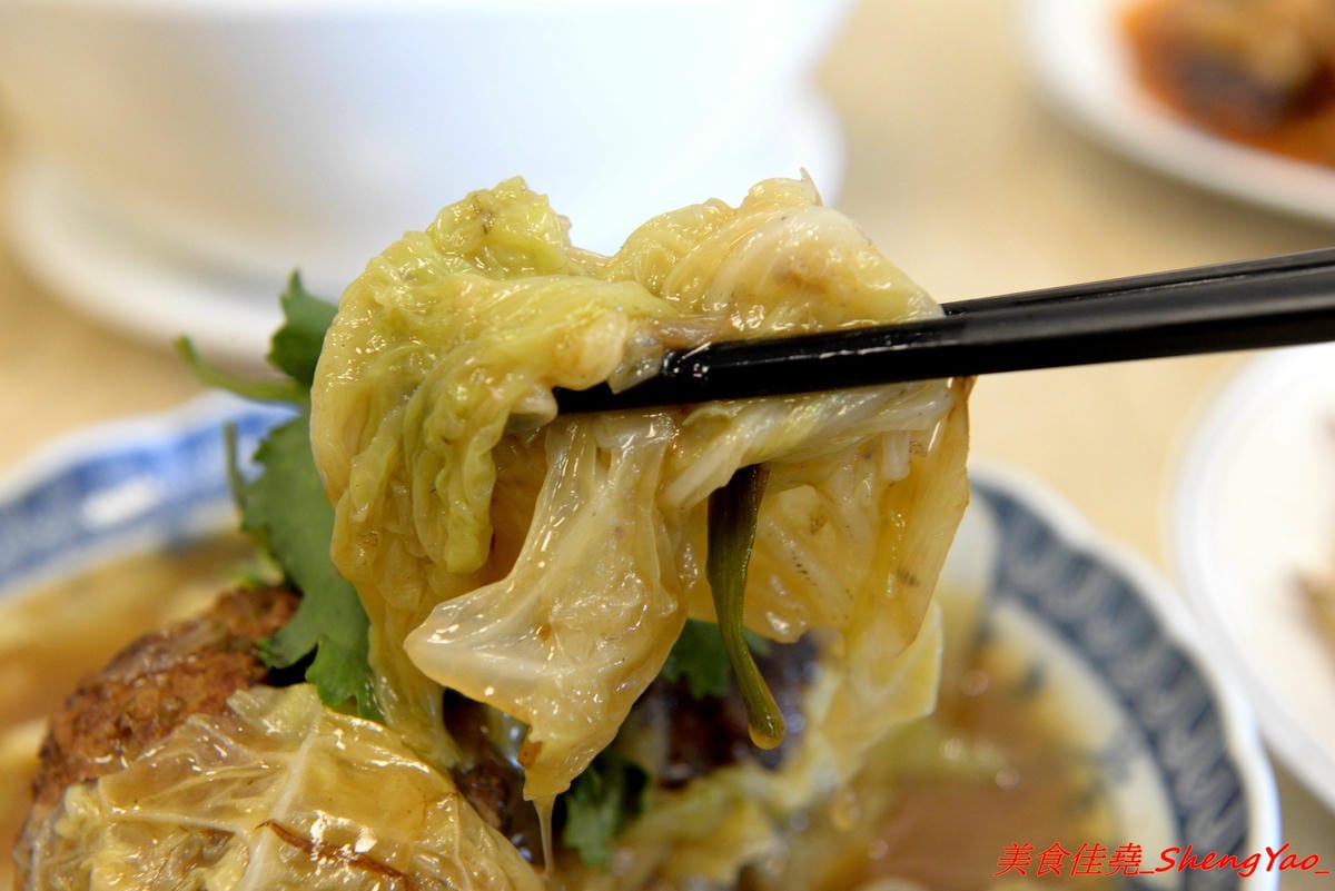 [台中沙鹿]小成都眷村私房菜 – 沙鹿新開的眷村菜餐館,四川人老闆的好手藝,菜色種類多達百種,東西好吃,口味具特色,份量足夠、價位不貴,鹿鳴公園對面。