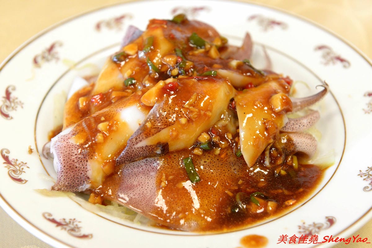 [台中沙鹿]小成都眷村私房菜 – 沙鹿新開的眷村菜餐館,四川人老闆的好手藝,菜色種類多達百種,東西好吃,口味具特色,份量足夠、價位不貴,鹿鳴公園對面。