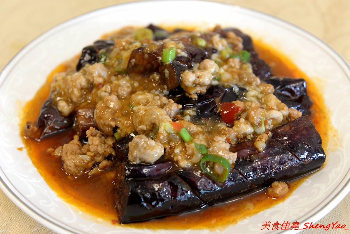 [台中沙鹿]小成都眷村私房菜 – 沙鹿新開的眷村菜餐館,四川人老闆的好手藝,菜色種類多達百種,東西好吃,口味具特色,份量足夠、價位不貴,鹿鳴公園對面。