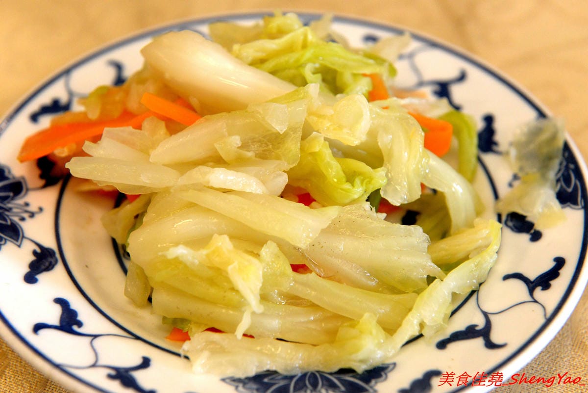 [台中沙鹿]小成都眷村私房菜 – 沙鹿新開的眷村菜餐館,四川人老闆的好手藝,菜色種類多達百種,東西好吃,口味具特色,份量足夠、價位不貴,鹿鳴公園對面。