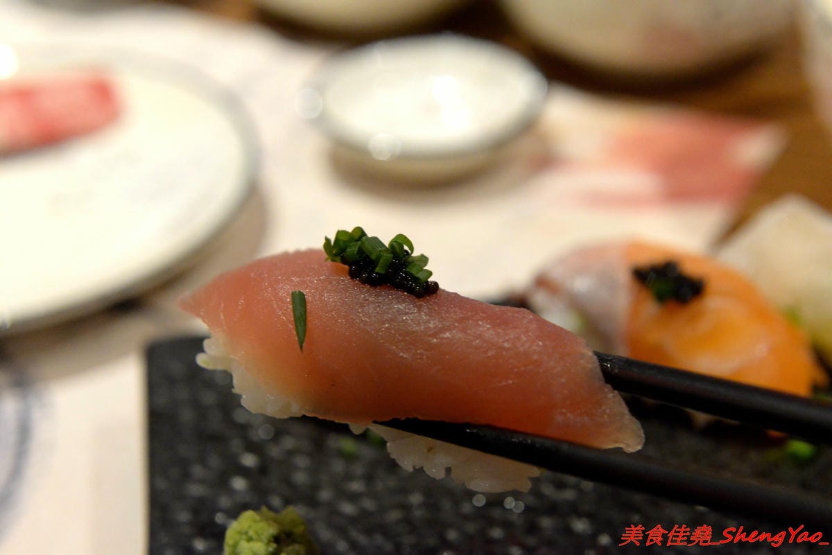 [台中沙鹿]上和水產 – 梧棲海港城新品牌餐廳,結合海鮮超市與日式料理餐廳,店家裝潢氣派,平板觸控點餐,餐點食材新鮮,價位中上,宇良食和成都川菜館的對面。