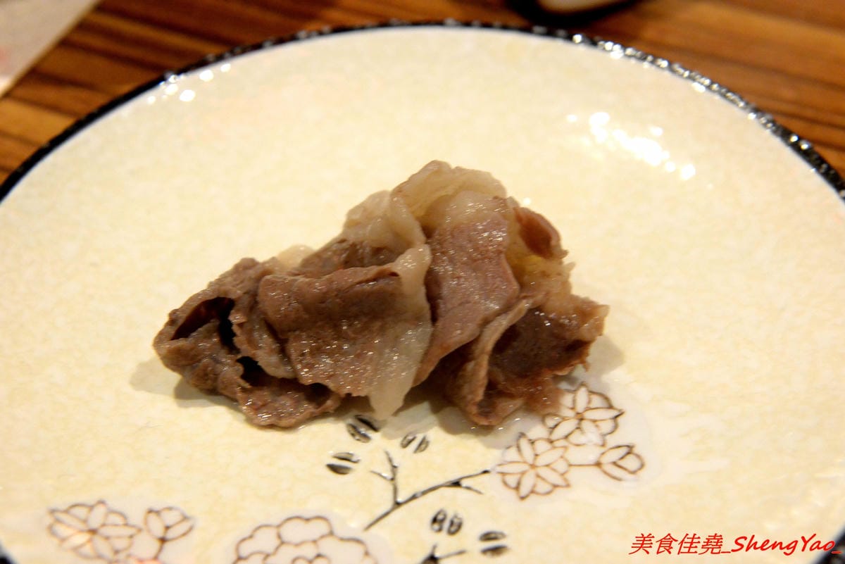 [台中沙鹿]上和水產 – 梧棲海港城新品牌餐廳,結合海鮮超市與日式料理餐廳,店家裝潢氣派,平板觸控點餐,餐點食材新鮮,價位中上,宇良食和成都川菜館的對面。