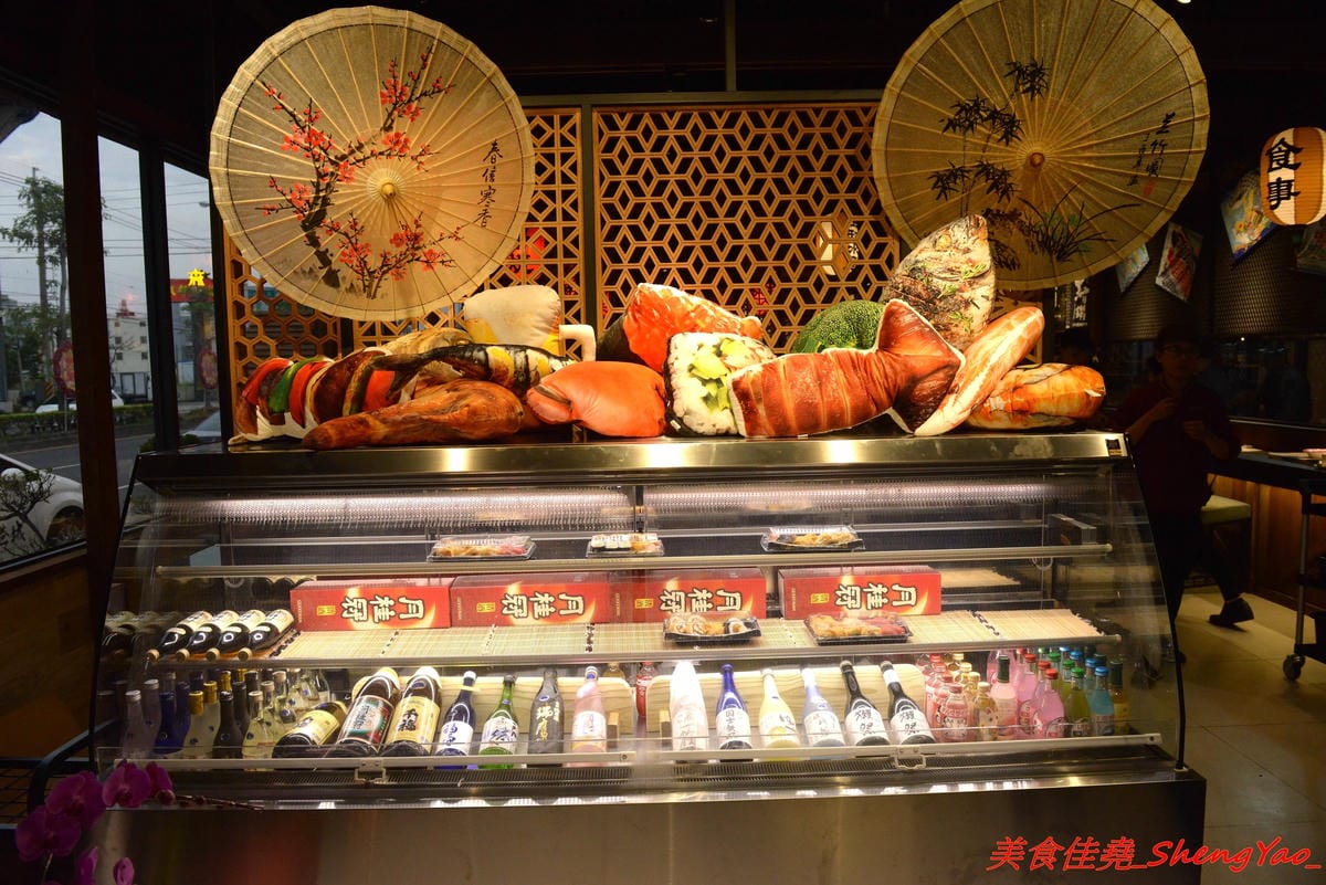 [台中沙鹿]上和水產 – 梧棲海港城新品牌餐廳,結合海鮮超市與日式料理餐廳,店家裝潢氣派,平板觸控點餐,餐點食材新鮮,價位中上,宇良食和成都川菜館的對面。