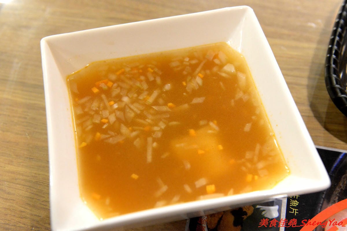 [台中沙鹿]合禾町 日式料理 – 隱藏在黃昏市場內的優質平價日式料理,餐點略帶創意,價位不貴,裏頭用餐環境弄得用心,還有冷氣可吹,吃東西好舒適,讓人完全忘了這是在黃昏市場裡面。