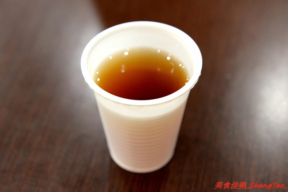 [台中清水]有間鮮物精緻火鍋店 – 清水自創品牌小火鍋,鍋物精緻不精簡,鍋料堆滿到幾乎快掉出來,湯頭也不馬虎,價位120-150內還有飲料和冰淇淋無限供應,生意超好,用餐時間必定爆滿。