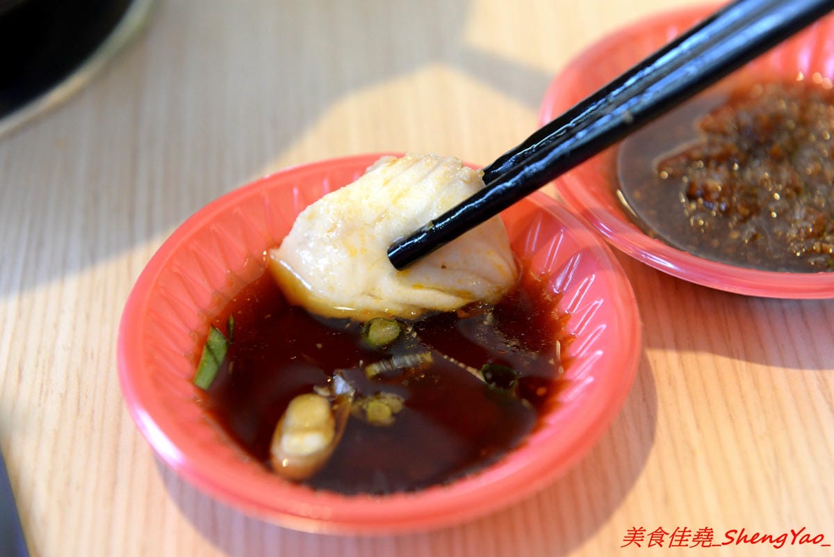 [台中沙鹿]鍋賣局 – 一鍋一世界,用火鍋環遊世界,主打20種世界各國特色鍋物,價格平均150元相當平價,店內的自助吧豐富齊全,霜淇淋好好吃 !!(已歇業)