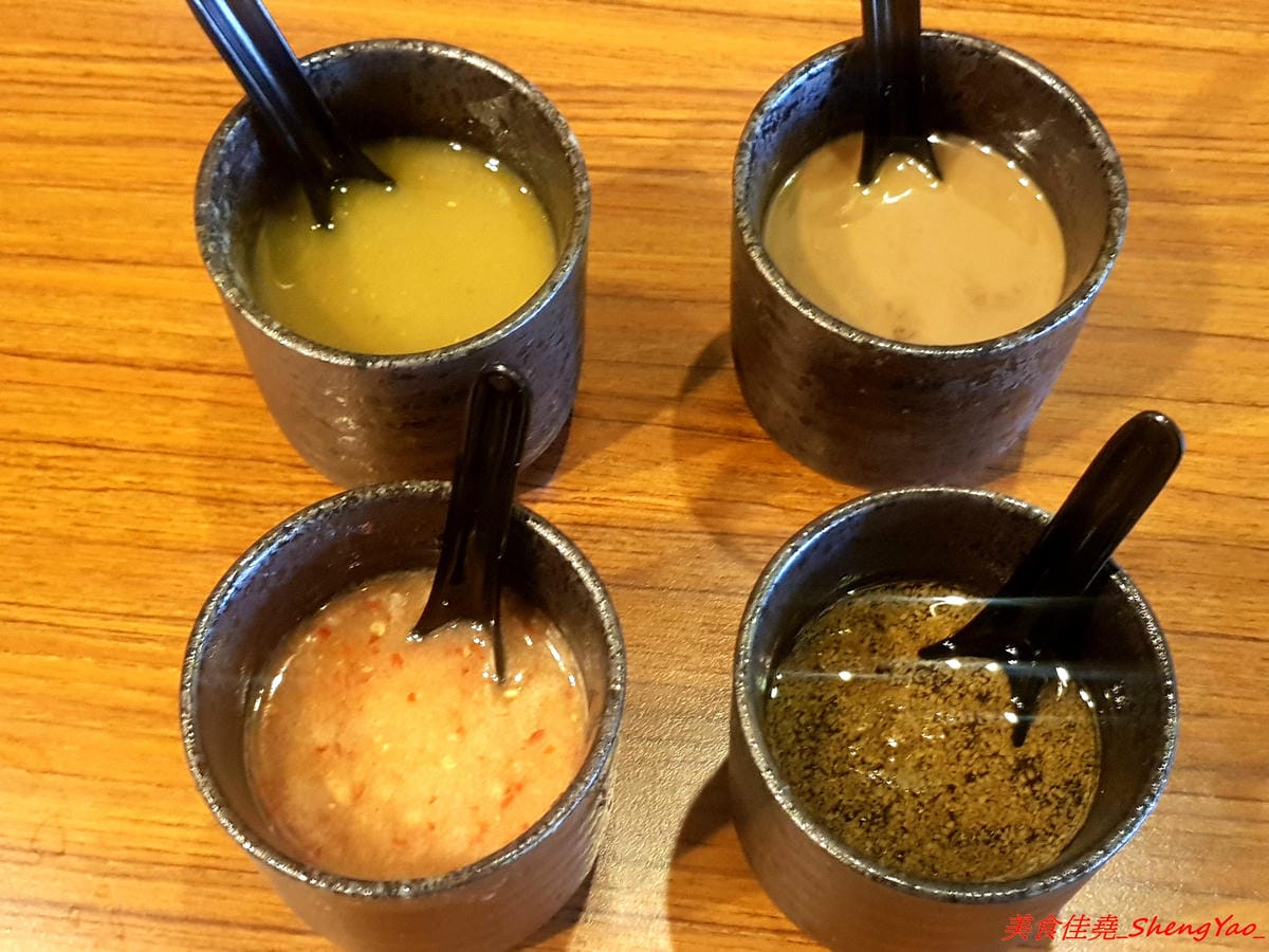 [台中北區]泰泰248烤肉飯涼麵 – 泰泰涼麵搬家囉,改成主打烤肉飯,涼麵變成夏季限定,店家的烤肉超好吃,印尼友人傳授的烤沙嗲更是必點,涼麵同時也推出完全客製化,大胃王可以來挑戰他們的暴盛