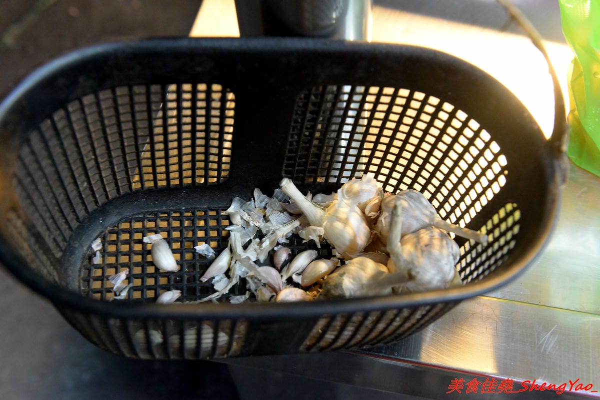 [台中清水]海線仙口味香腸 – 台中海線祖師爺級的烤香腸米腸,清水當地賣了超過20年,口味特別,許多老顧客都是從小吃到大。除了大腸包小腸外,超級大推烤粉腸和肉貢丸。