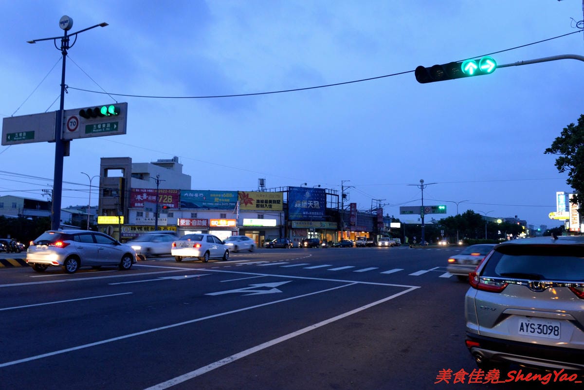 [台中清水]海線仙口味香腸 – 台中海線祖師爺級的烤香腸米腸,清水當地賣了超過20年,口味特別,許多老顧客都是從小吃到大。除了大腸包小腸外,超級大推烤粉腸和肉貢丸。