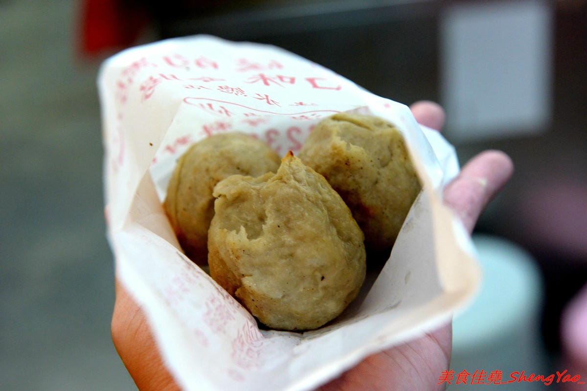 [台中清水]海線仙口味香腸 – 台中海線祖師爺級的烤香腸米腸,清水當地賣了超過20年,口味特別,許多老顧客都是從小吃到大。除了大腸包小腸外,超級大推烤粉腸和肉貢丸。