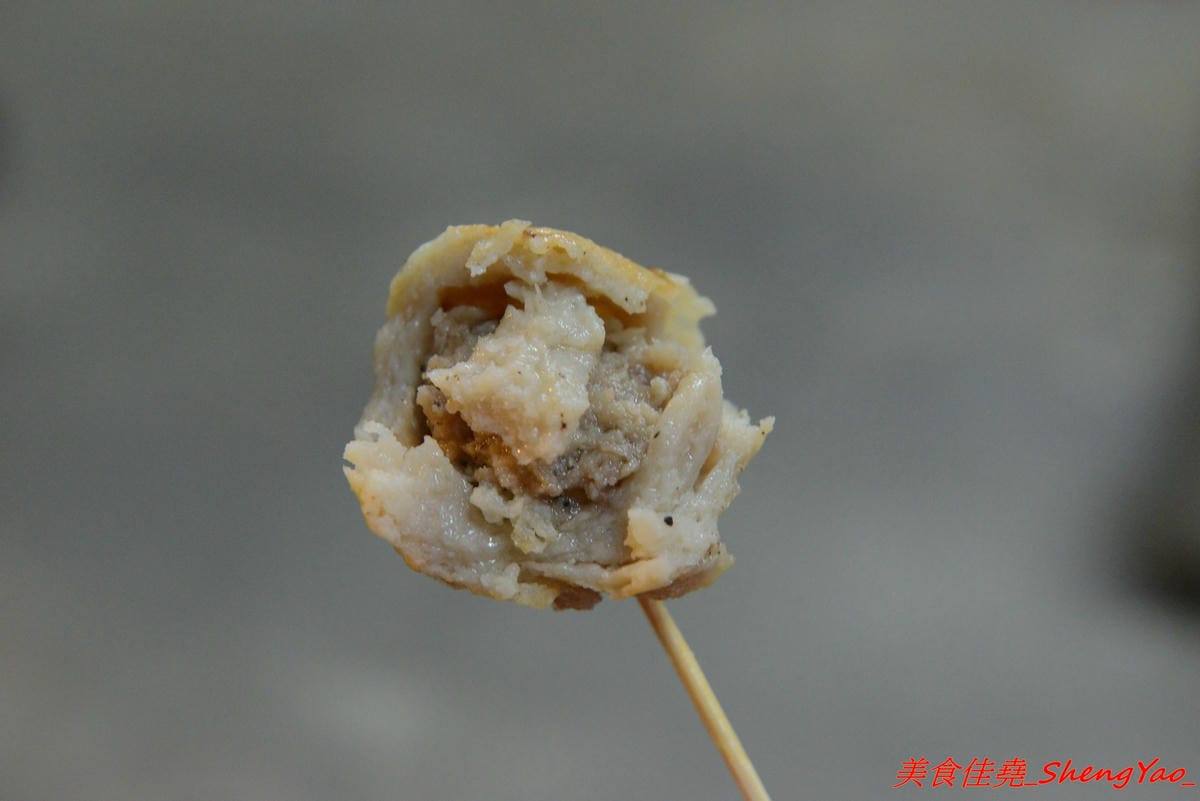 [台中清水]海線仙口味香腸 – 台中海線祖師爺級的烤香腸米腸,清水當地賣了超過20年,口味特別,許多老顧客都是從小吃到大。除了大腸包小腸外,超級大推烤粉腸和肉貢丸。