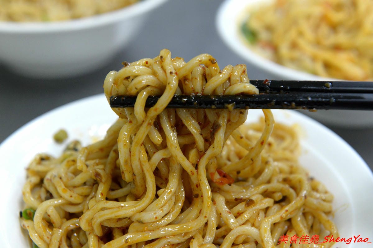 [台中大雅]武漢熱乾麵 – 台中罕見的特色口味麵食店,老闆是來自大陸武漢的姊妹花三人,店內麵食種類多樣化,味道很特別,吃過後讓人印象深刻。