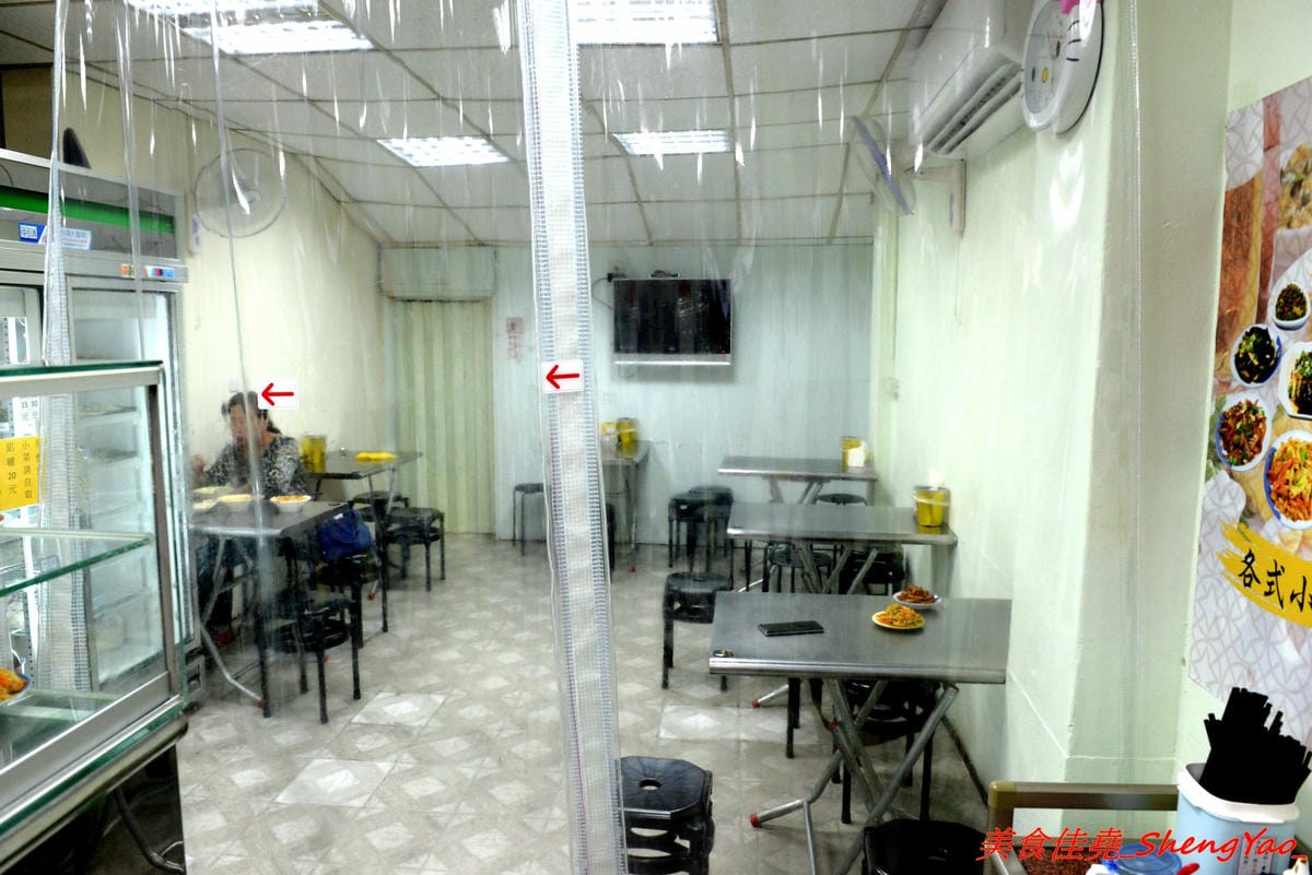 [台中大雅]武漢熱乾麵 – 台中罕見的特色口味麵食店,老闆是來自大陸武漢的姊妹花三人,店內麵食種類多樣化,味道很特別,吃過後讓人印象深刻。
