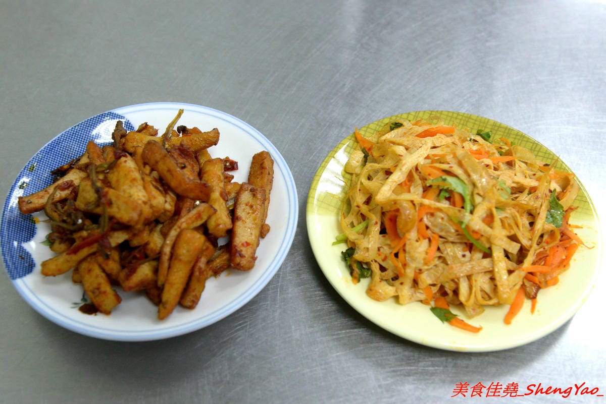 [台中大雅]武漢熱乾麵 – 台中罕見的特色口味麵食店,老闆是來自大陸武漢的姊妹花三人,店內麵食種類多樣化,味道很特別,吃過後讓人印象深刻。