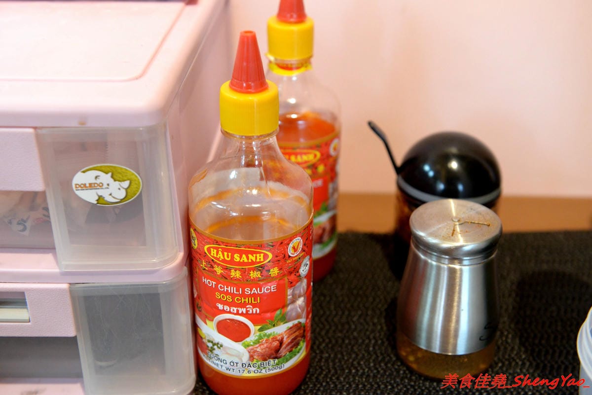 [台中沙鹿]碗美麵舖 二訪 – 沙鹿IG打卡特色麵店,新菜單根島生態蝦蝦麵 VS 大龍蝦麵霸氣登場 !! 大推大龍蝦湯麵,半隻大龍蝦搭配上超豐富配料和特色湯頭,份量超大一碗,300元出頭就能吃到。(已歇