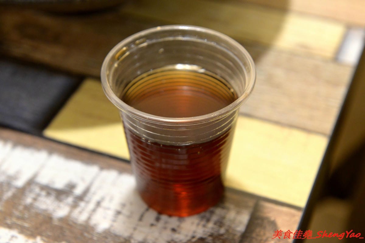 [台中沙鹿]碗美麵舖 二訪 – 沙鹿IG打卡特色麵店,新菜單根島生態蝦蝦麵 VS 大龍蝦麵霸氣登場 !! 大推大龍蝦湯麵,半隻大龍蝦搭配上超豐富配料和特色湯頭,份量超大一碗,300元出頭就能吃到。(已歇