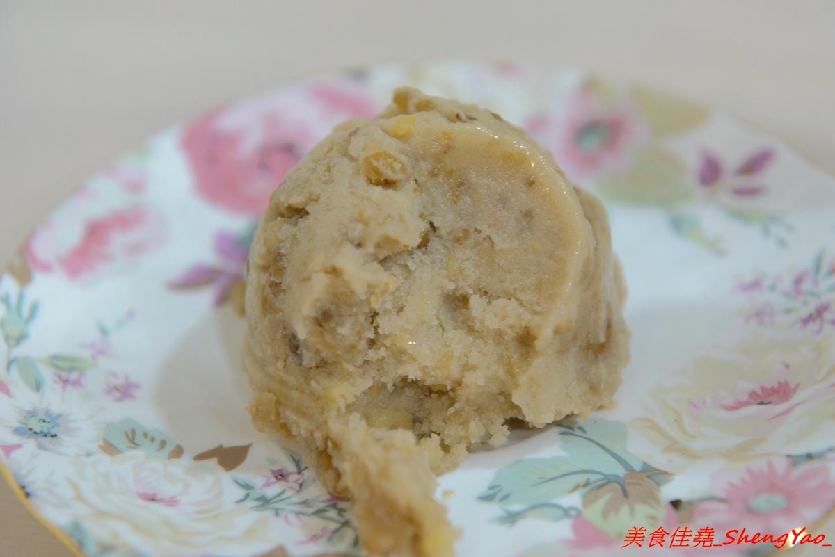 [台中大甲]純粹綿綿冰 – 大甲新開幕綿綿冰專賣店,自家手工製冰,當季水果等食材新鮮製作,不添加色素香精,口味種類選擇多,拳頭般大的一球只賣20元而已,3球再特價50元。