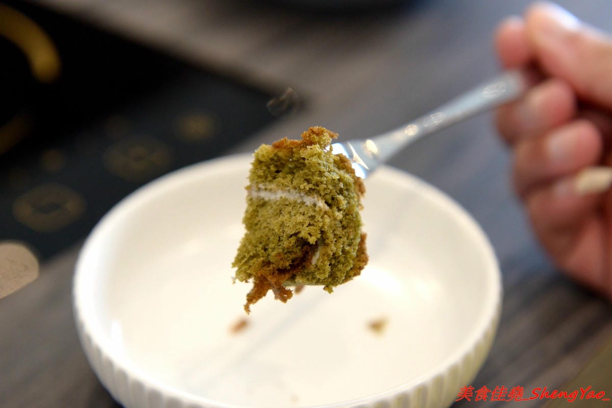 [台中沙鹿]覓鍋物 -沙鹿自創品牌鍋物,靜宜商圈上最大間最氣派的餐廳,鍋物價位一般,食材新鮮,肉盤夠份量又好吃,整個吃完很有飽足感,6/21-6/26試賣期間臉書打卡留言就送價值120元的肉盤。
