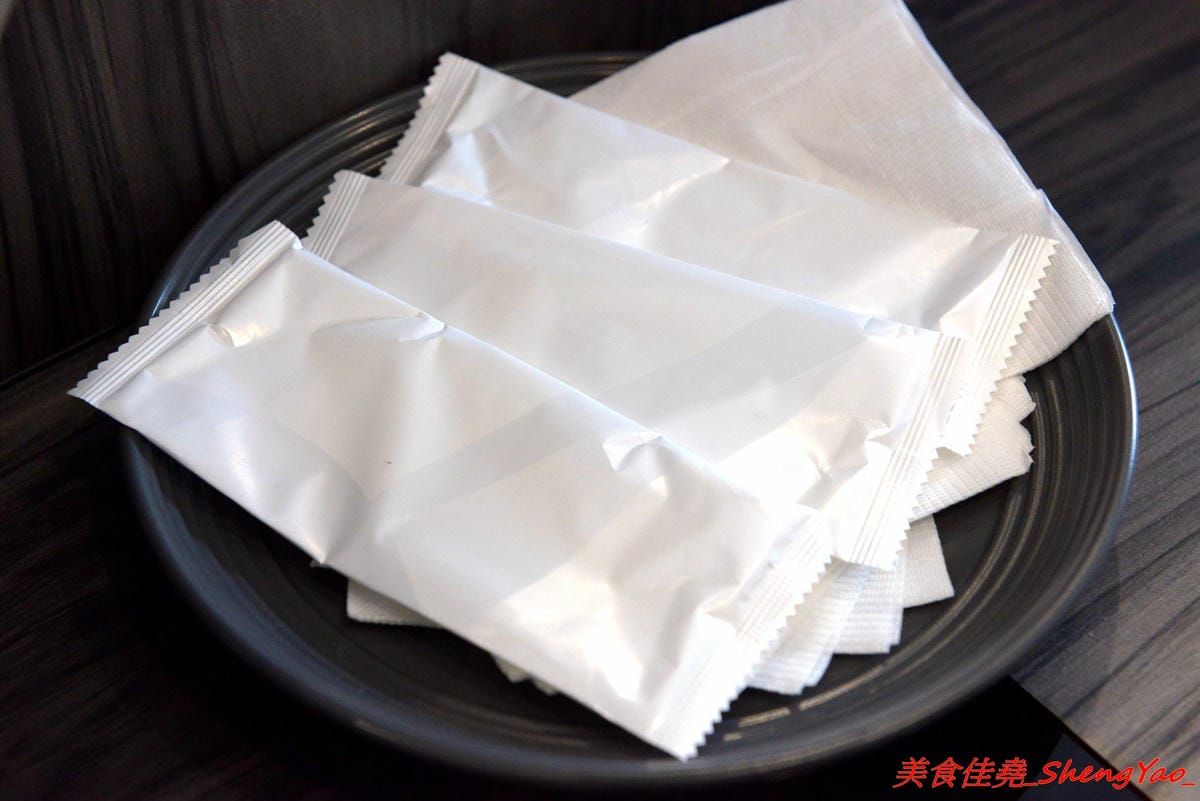 [台中沙鹿]覓鍋物 -沙鹿自創品牌鍋物,靜宜商圈上最大間最氣派的餐廳,鍋物價位一般,食材新鮮,肉盤夠份量又好吃,整個吃完很有飽足感,6/21-6/26試賣期間臉書打卡留言就送價值120元的肉盤。