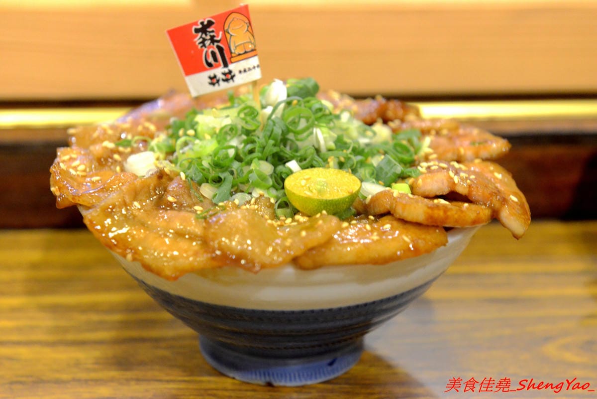 [台中北區]森川丼丼 – 美食節目推薦過的高雄人氣日式料理店來台中開店了,主打丼飯類,外觀浮誇彭湃好吸睛,整體價位不算太貴,丼飯內用還可以免費加飯,店內日式老宅風格裝潢超有特色,氣氛非