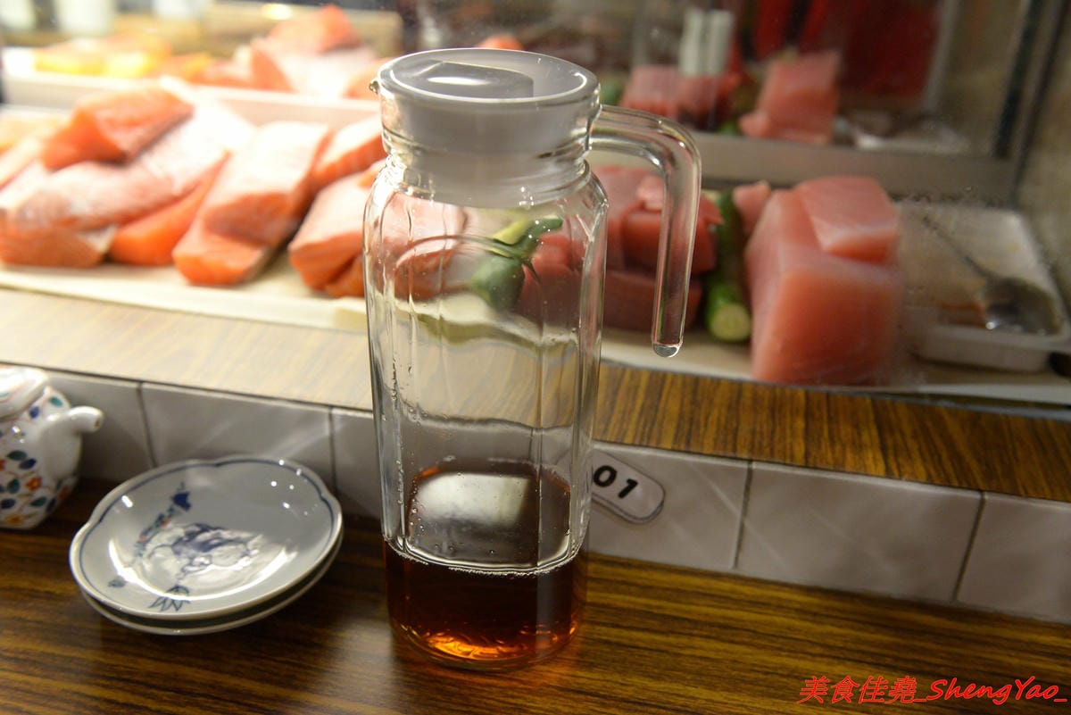 [台中北區]森川丼丼 – 美食節目推薦過的高雄人氣日式料理店來台中開店了,主打丼飯類,外觀浮誇彭湃好吸睛,整體價位不算太貴,丼飯內用還可以免費加飯,店內日式老宅風格裝潢超有特色,氣氛非
