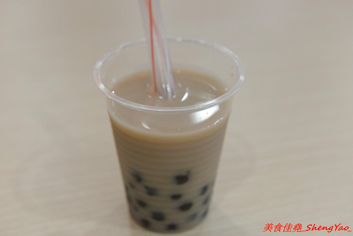 [台中沙鹿]清一色牛肉麵 – 沙鹿也有清一色牛肉麵了,內用免費加麵加湯無限次數,還有珍珠奶茶喝到飽,省錢學生族的愛店,推薦牛肉麵,還不錯吃。(已歇業)