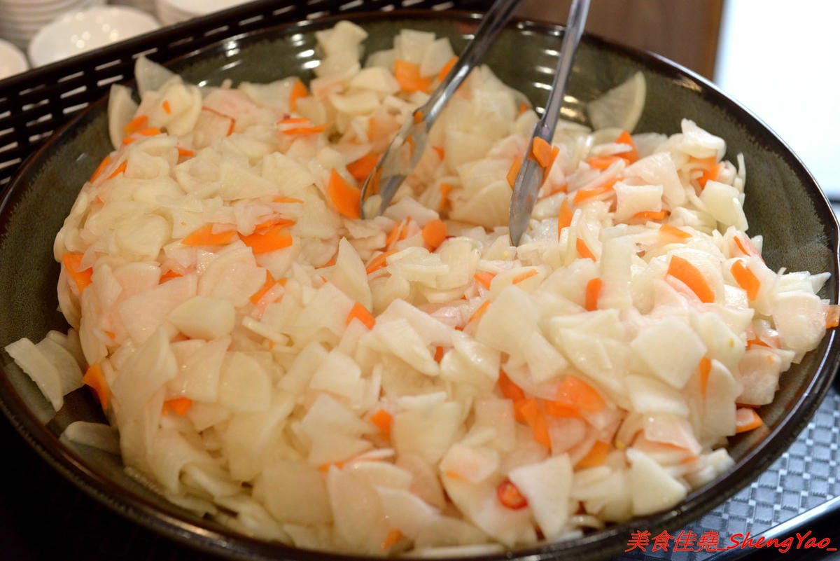 [台中沙鹿]清一色牛肉麵 – 沙鹿也有清一色牛肉麵了,內用免費加麵加湯無限次數,還有珍珠奶茶喝到飽,省錢學生族的愛店,推薦牛肉麵,還不錯吃。(已歇業)