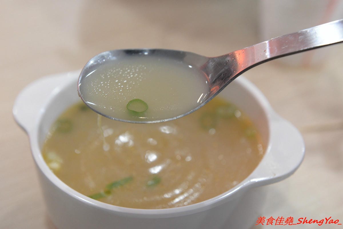 [台中沙鹿]清一色牛肉麵 – 沙鹿也有清一色牛肉麵了,內用免費加麵加湯無限次數,還有珍珠奶茶喝到飽,省錢學生族的愛店,推薦牛肉麵,還不錯吃。(已歇業)