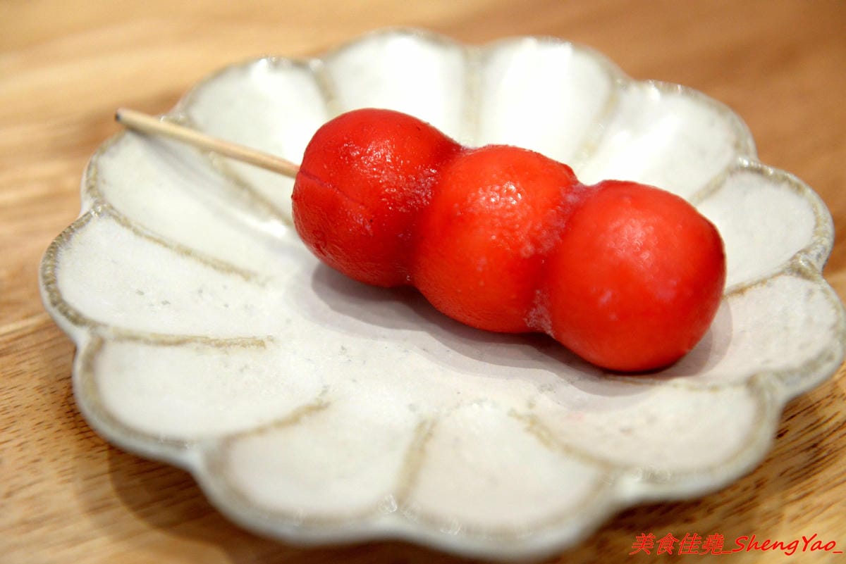 [台中西區]茶吉堂 – 勤美附近的IG打卡熱門新點,炎香樓所屬餐飲集團新品牌,主打花草養生飲並結合甜點和餐食,東西具視覺效果好拍照,金魚花草麵超有創意,美到讓人捨不得吃。(已歇業)