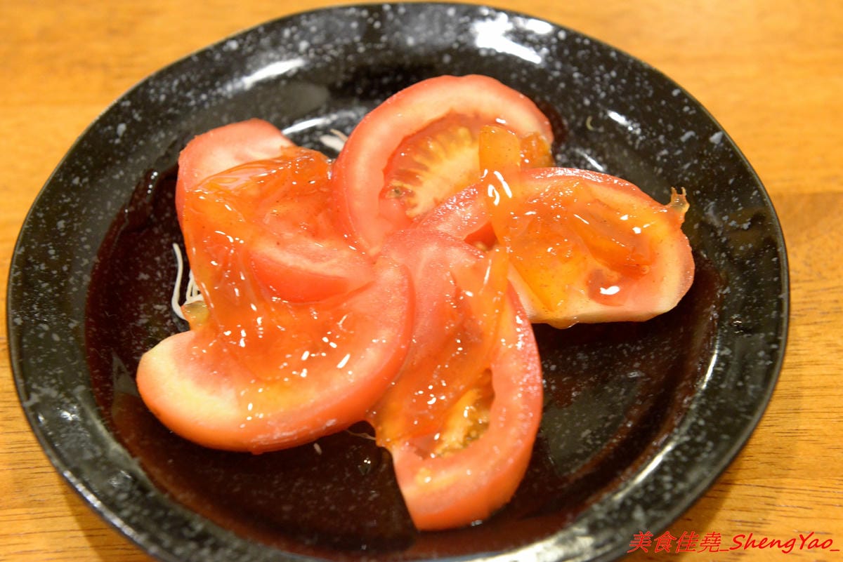 [台中大甲]福滿食堂 – 大甲新開的日式食堂,環境乾淨,服務態度親切,主打丼飯和咖哩飯,東西算還不錯,建議升級套餐會比較豐富,聽說雞腿系列很好吃 ?