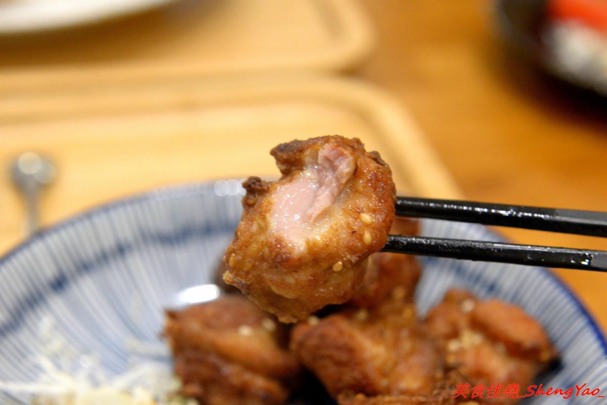 [台中大甲]福滿食堂 – 大甲新開的日式食堂,環境乾淨,服務態度親切,主打丼飯和咖哩飯,東西算還不錯,建議升級套餐會比較豐富,聽說雞腿系列很好吃 ?