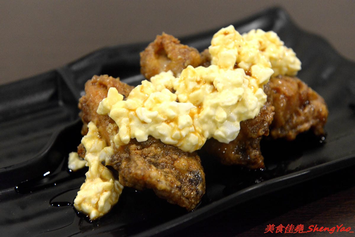 [台中西區]麵乃藏山田 – 屏科大學生最愛的超人氣拉麵從屏東轉戰台中,主打的雞濃湯拉麵湯頭真的超級濃厚,快要有一種吃麻醬麵的錯覺了,口味獨特,價位親民,靠近中美街向上市場,斜對面就有停